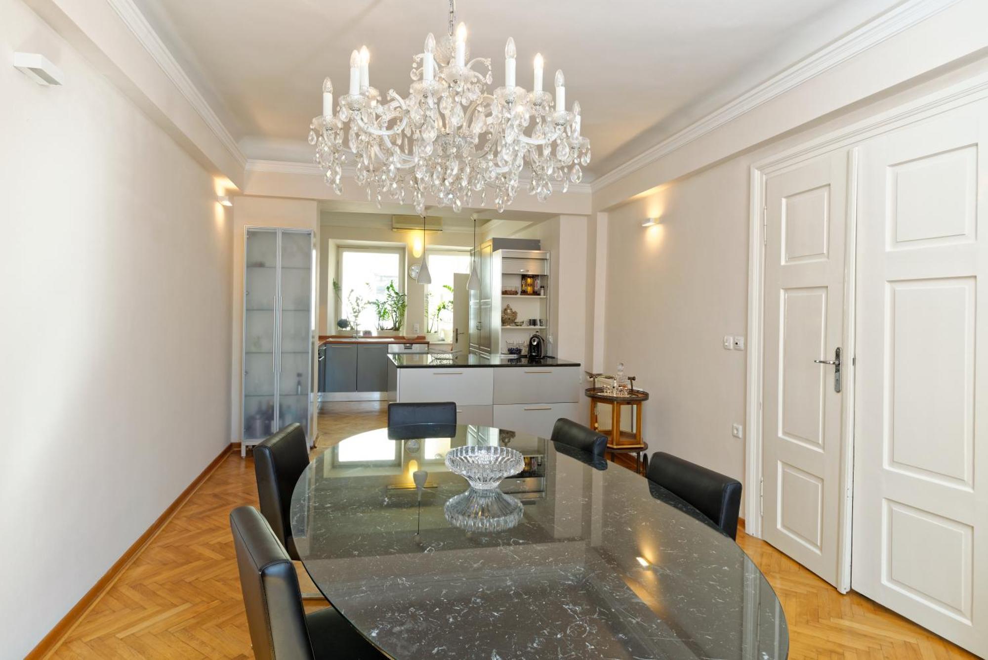 Neoclassical Luxury Apartment Lublana Zewnętrze zdjęcie
