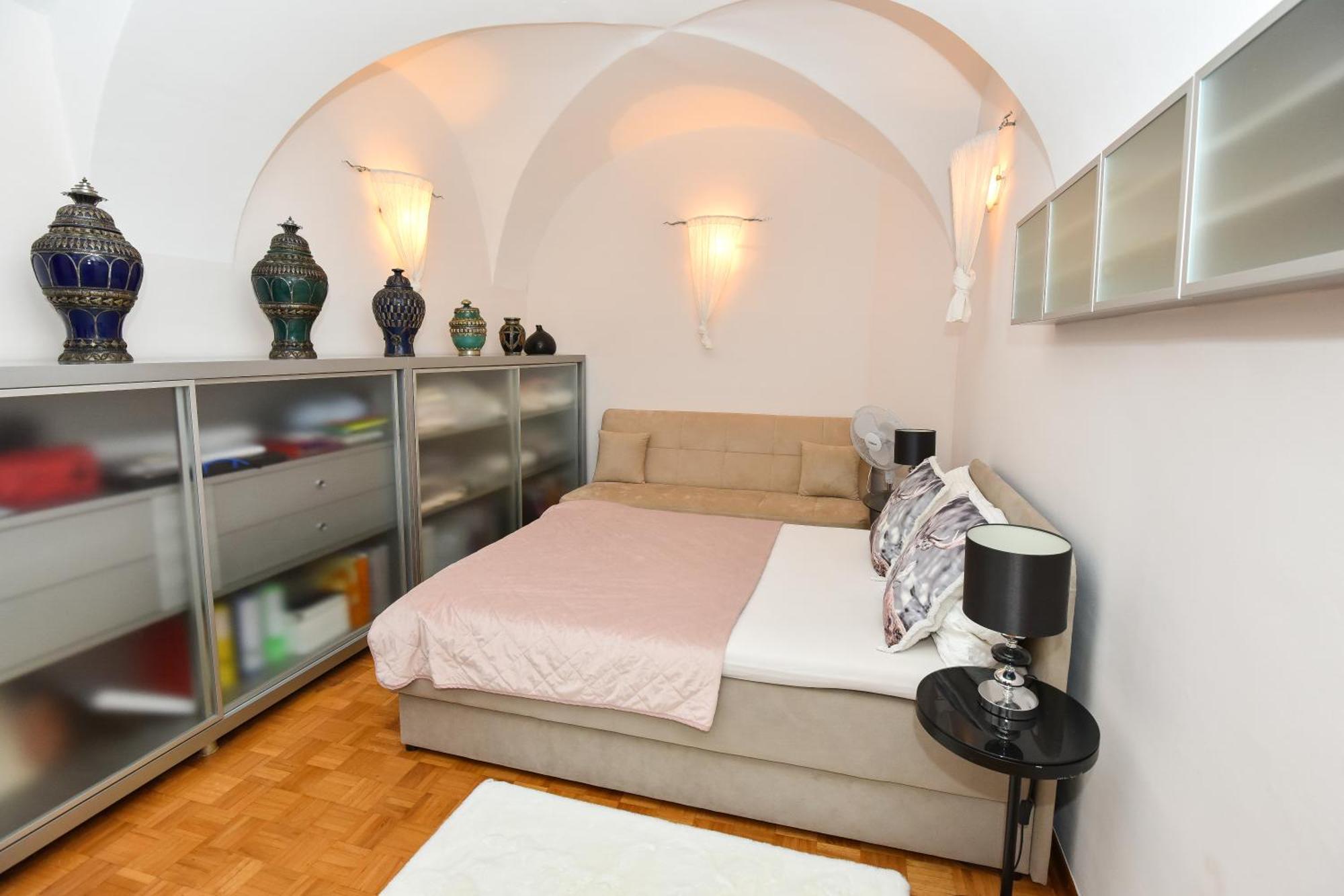 Neoclassical Luxury Apartment Lublana Zewnętrze zdjęcie