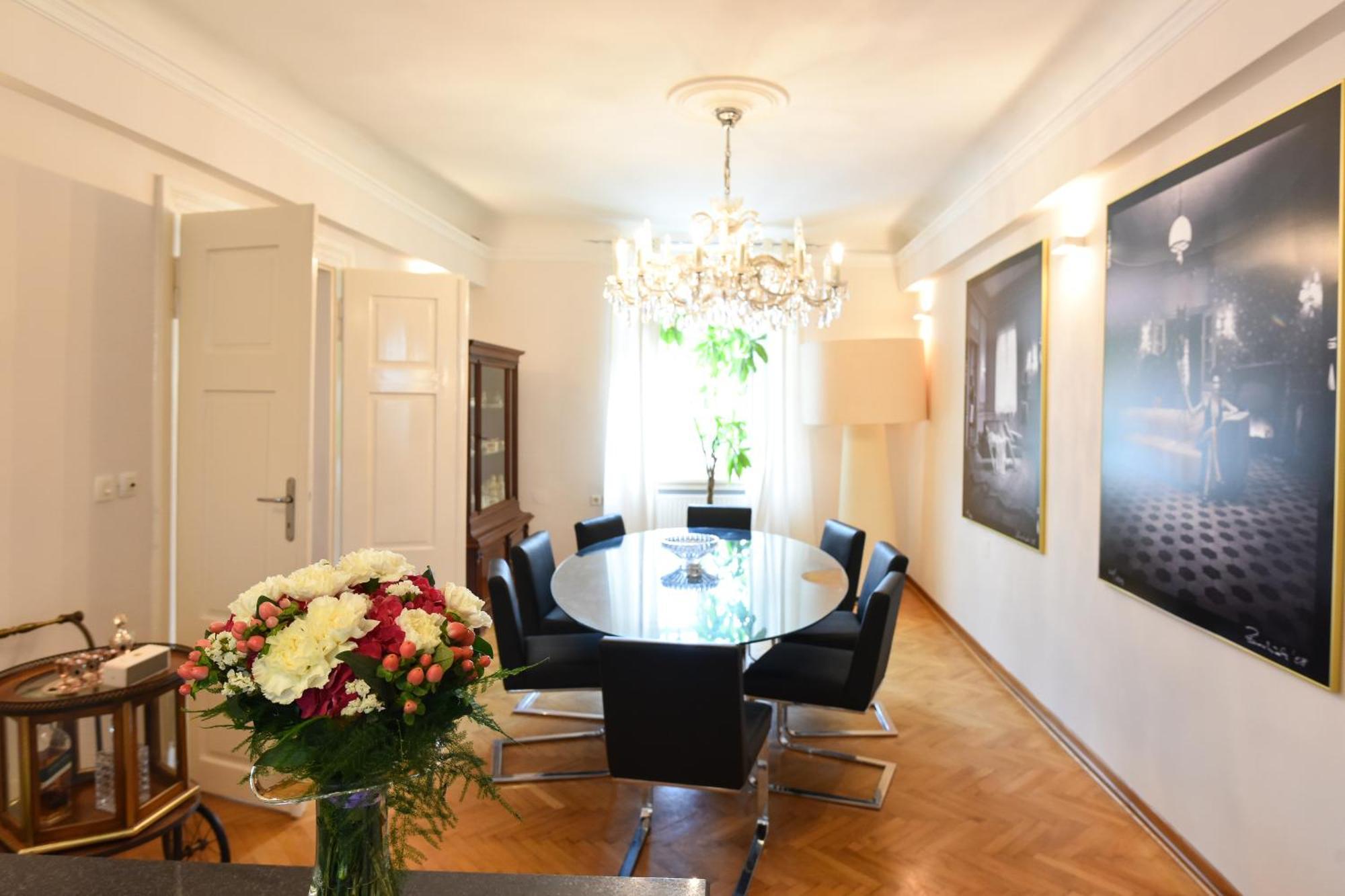 Neoclassical Luxury Apartment Lublana Zewnętrze zdjęcie