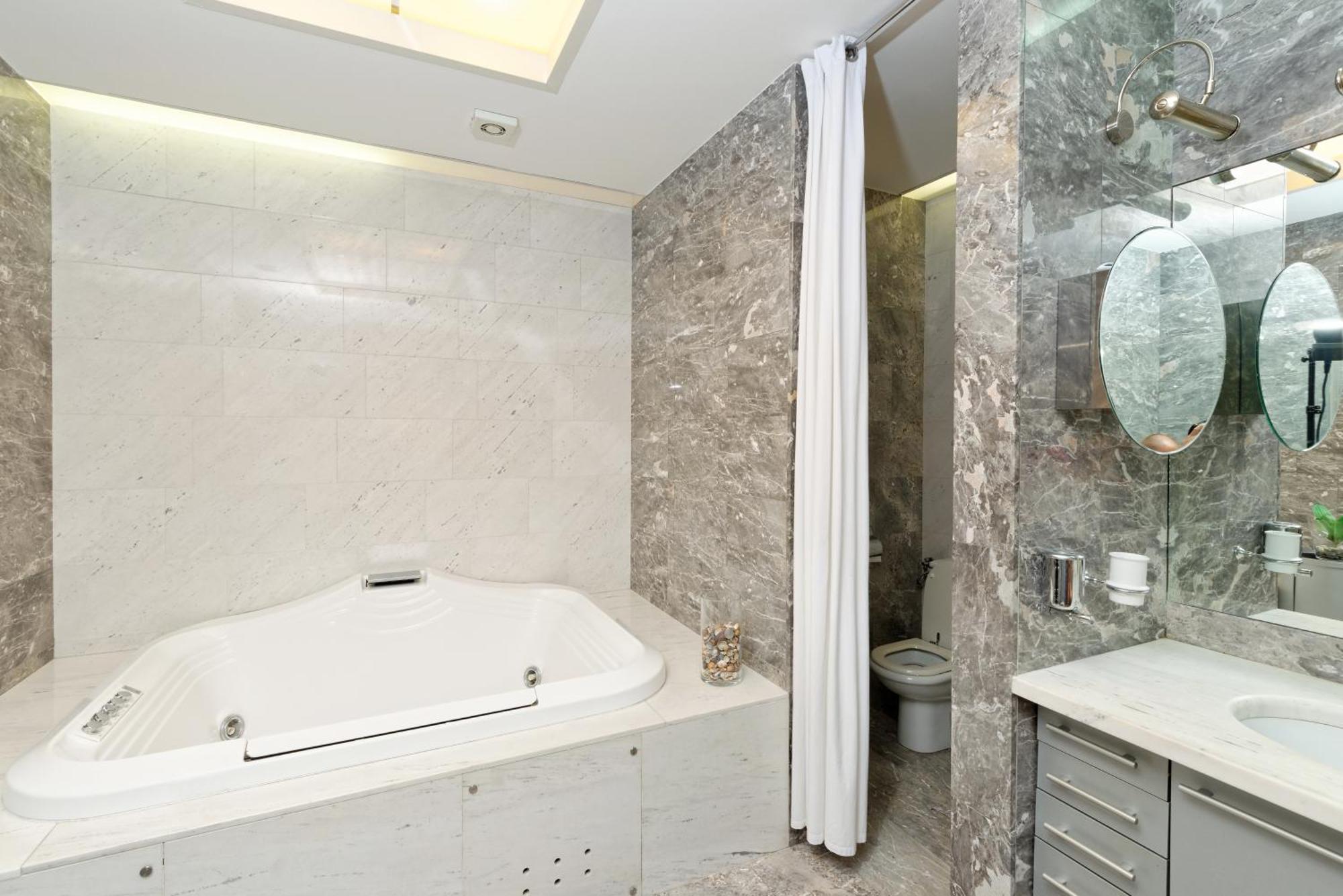 Neoclassical Luxury Apartment Lublana Zewnętrze zdjęcie