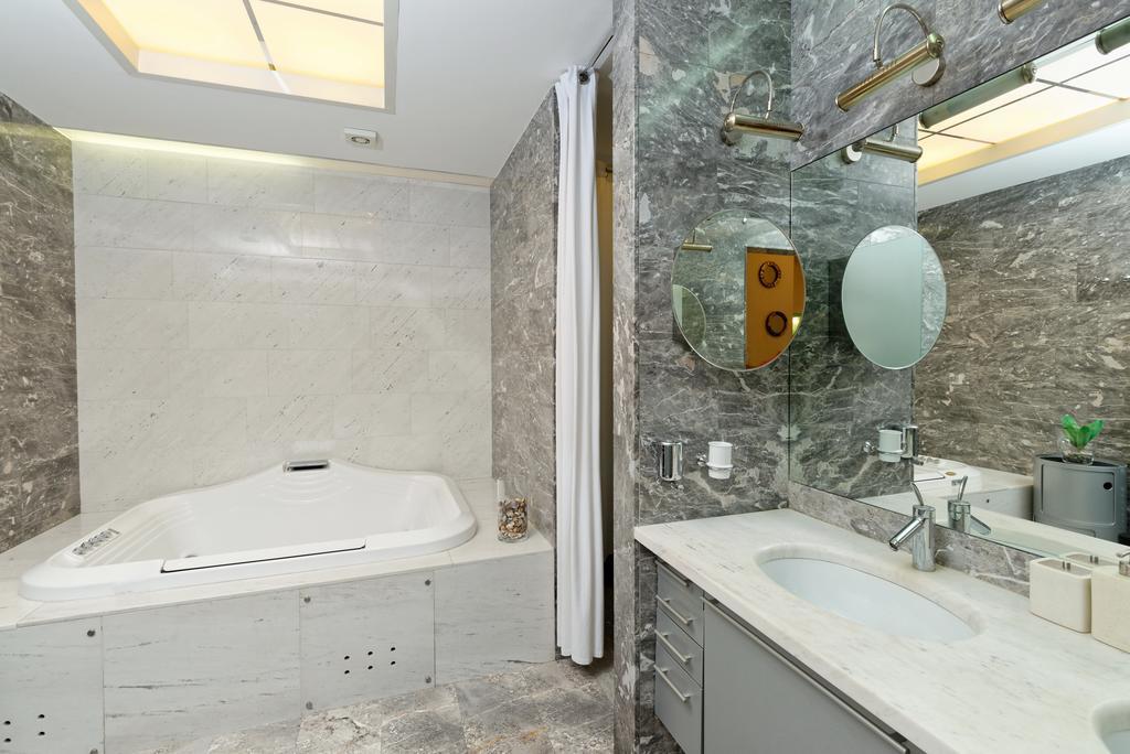 Neoclassical Luxury Apartment Lublana Zewnętrze zdjęcie