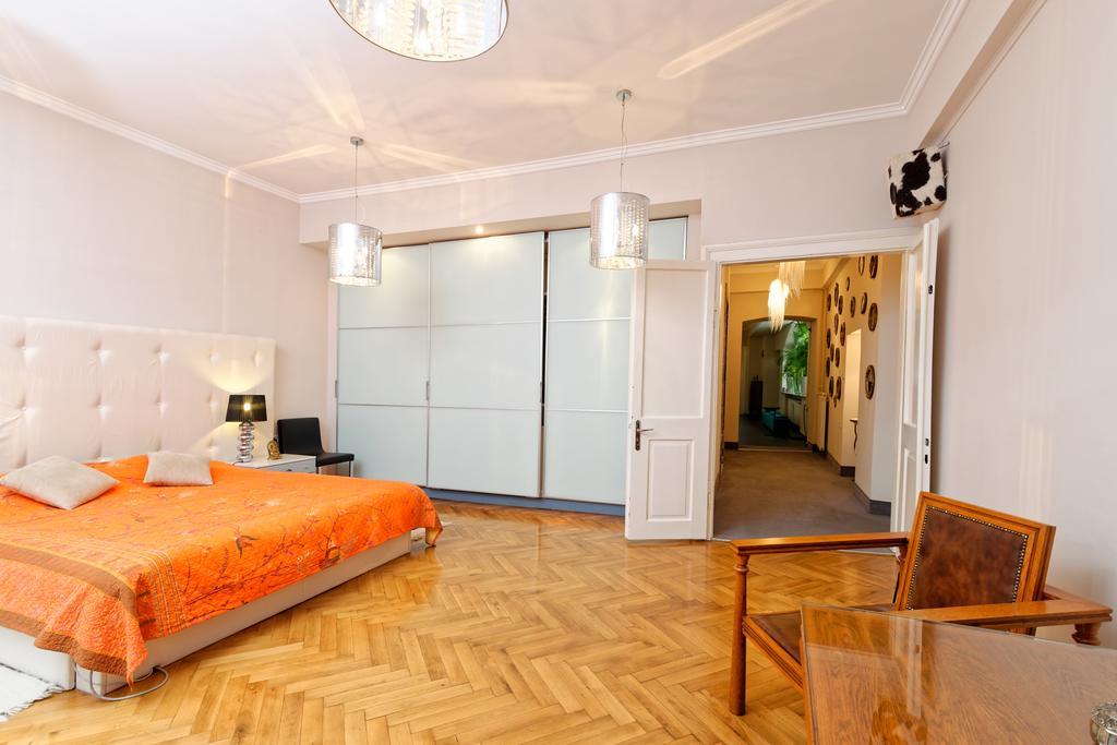 Neoclassical Luxury Apartment Lublana Zewnętrze zdjęcie